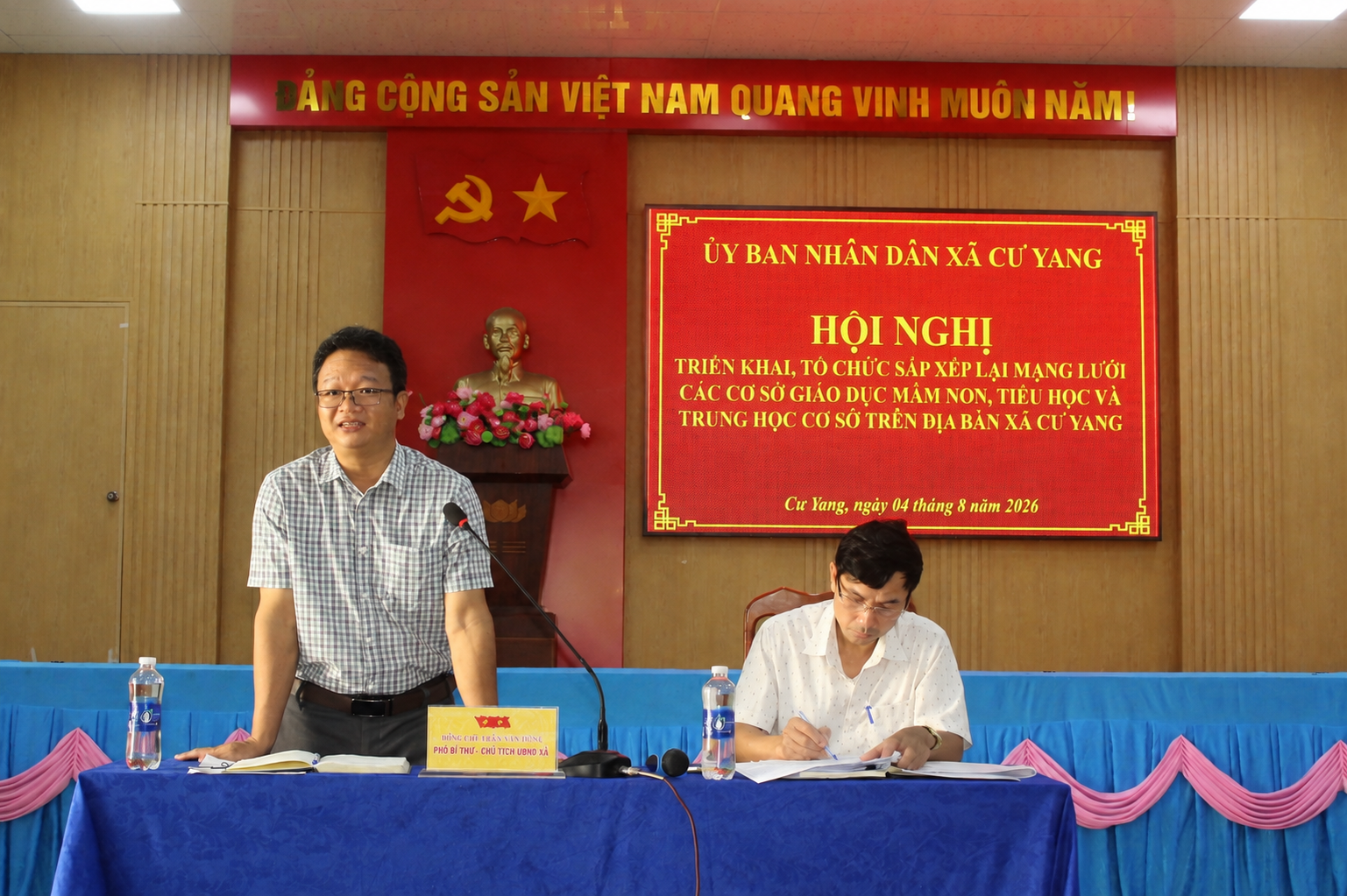 XÃ CƯ YANG TỔ CHỨC HỘI NGHỊ TRIỂN KHAI SẮP XẾP, TỔ CHỨC LẠI MẠNG LƯỚI CÁC CƠ SỞ GIÁO DỤC TRÊN ĐỊA BÀN