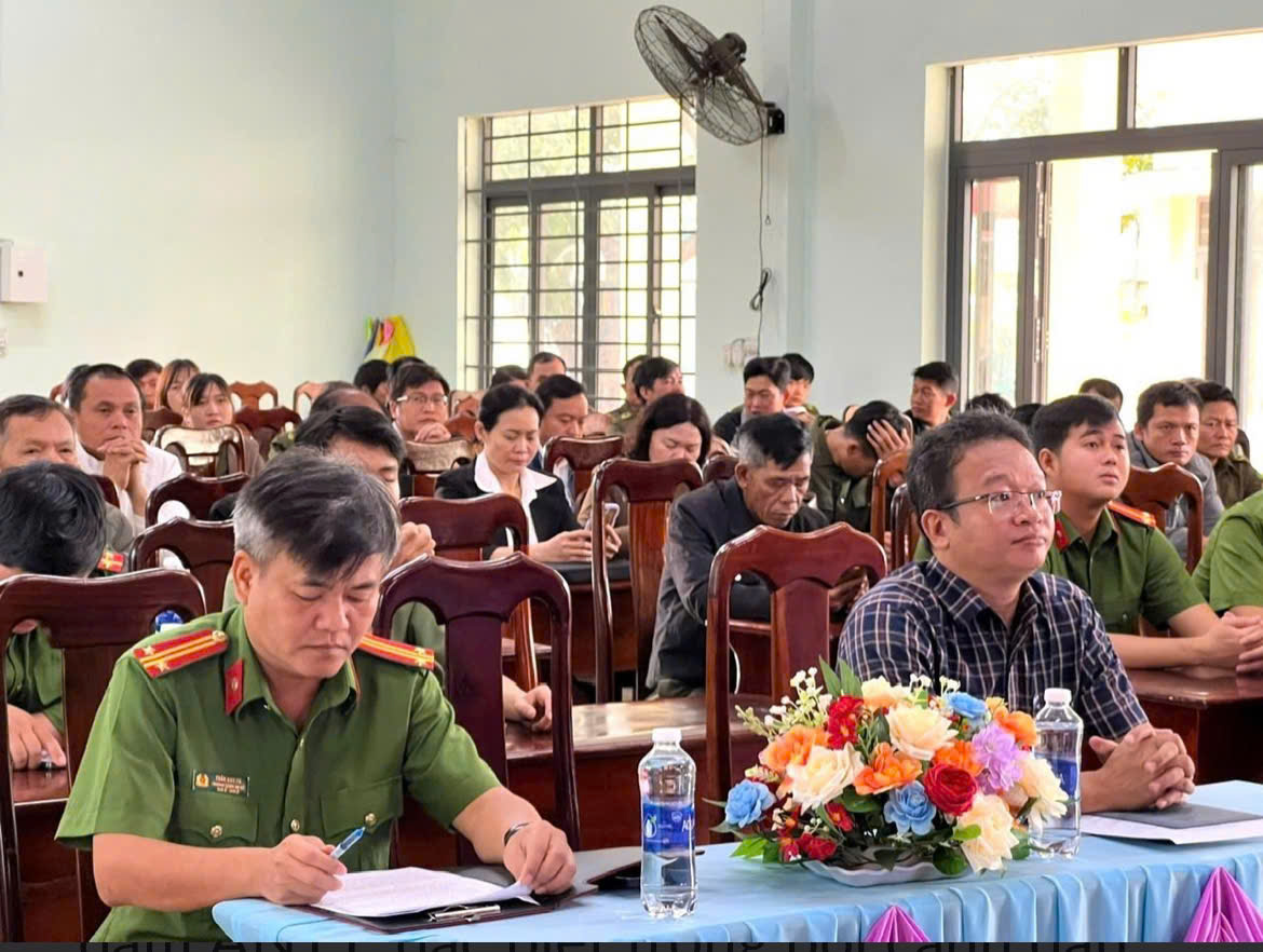 UBND XÃ CƯ YANG TỔ CHỨC LỄ RA QUÂN CAO ĐIỂM TẤN CÔNG, TRẤN ÁP TỘI PHẠM